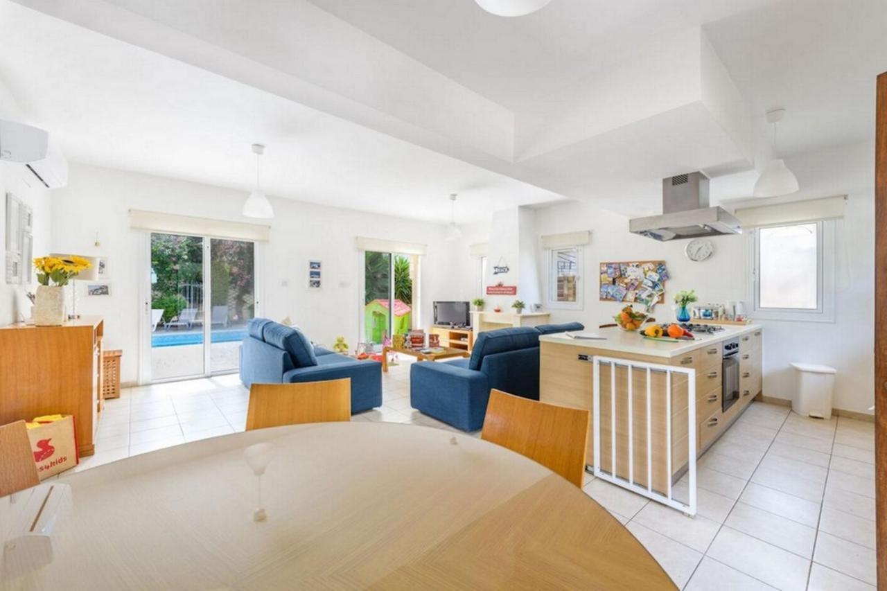 Protaras Villa Athamas Blue Екстериор снимка